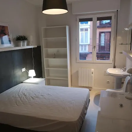 Vive En La Almendra Medieval 3º Apartamento Vitoria